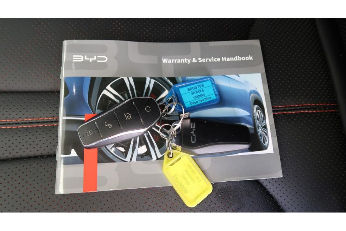 2025 BYD SHARK 6 Premium Ute (Deep Sea Blue) Pre-Owned Car
