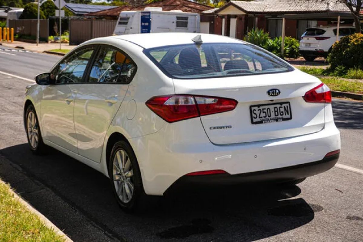 2015 Kia Cerato YD MY15 S Premium Clear White 6 Speed Sports Automatic Sedan