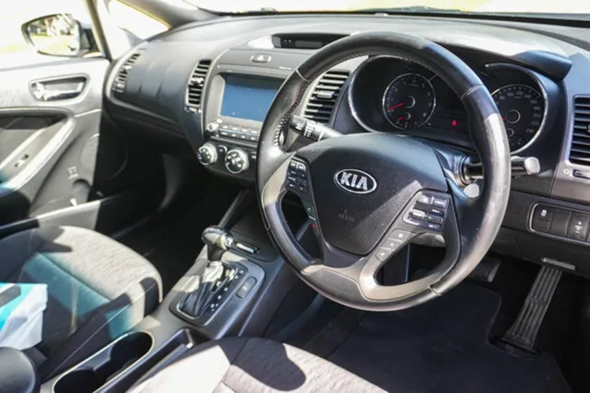 2015 Kia Cerato YD MY15 S Premium Clear White 6 Speed Sports Automatic Sedan
