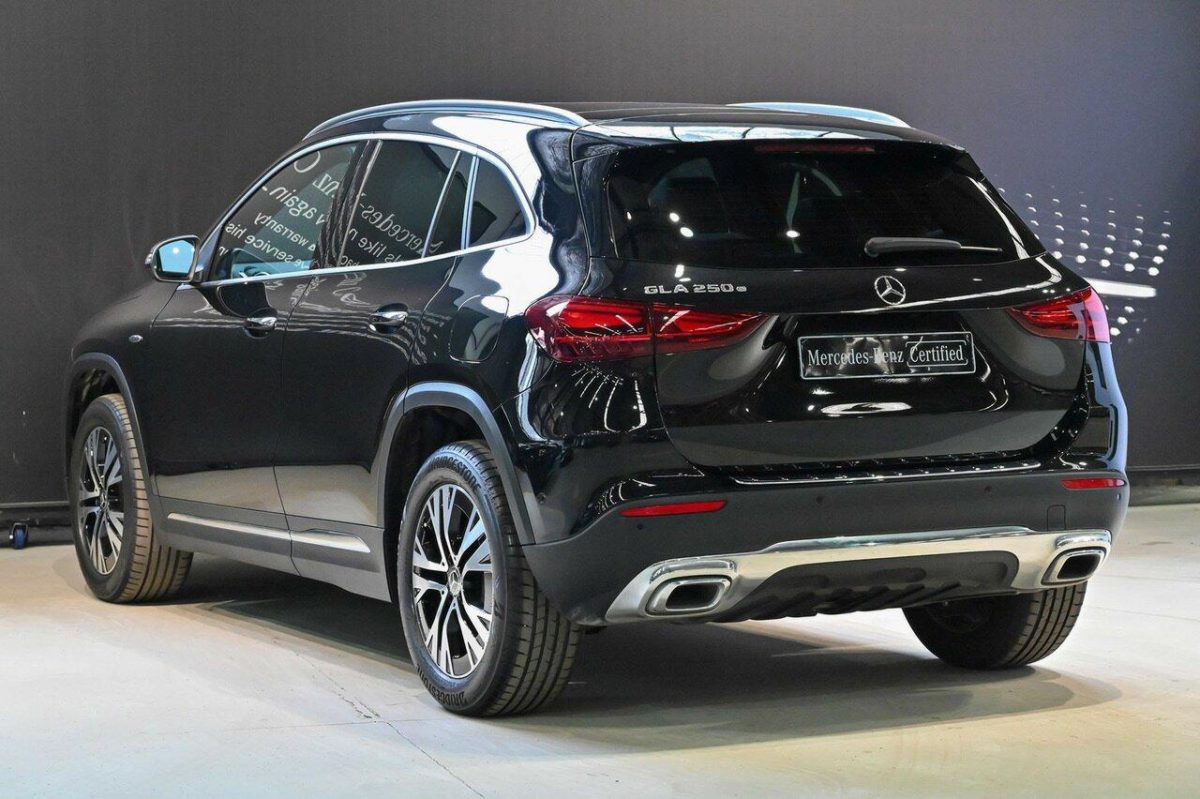 2025 Mercedes-Benz GLA-Class GLA250 e with EQ hybrid technology Auto