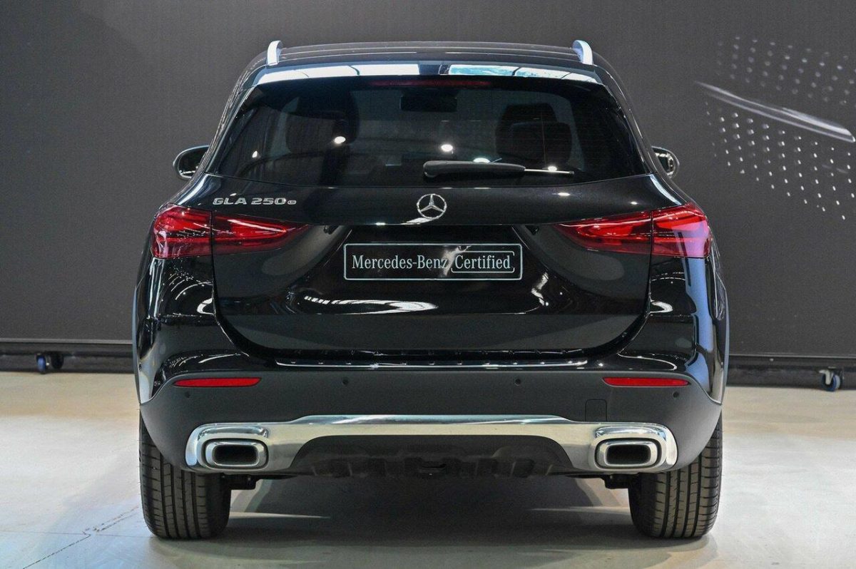 2025 Mercedes-Benz GLA-Class GLA250 e with EQ hybrid technology Auto