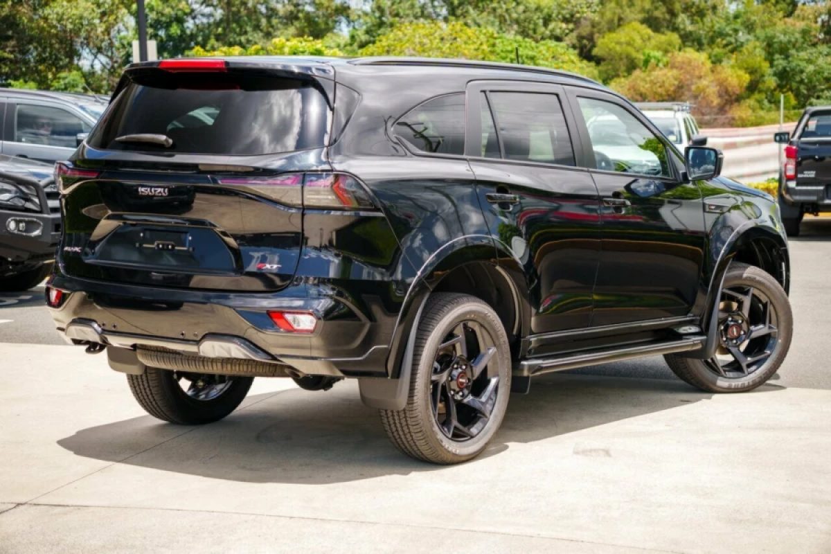 New 2026 Isuzu MU-X X-TERRAIN 4X4 Dual Range