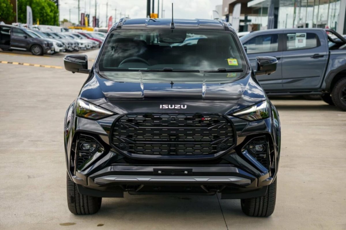 New 2026 Isuzu MU-X X-TERRAIN 4X4 Dual Range