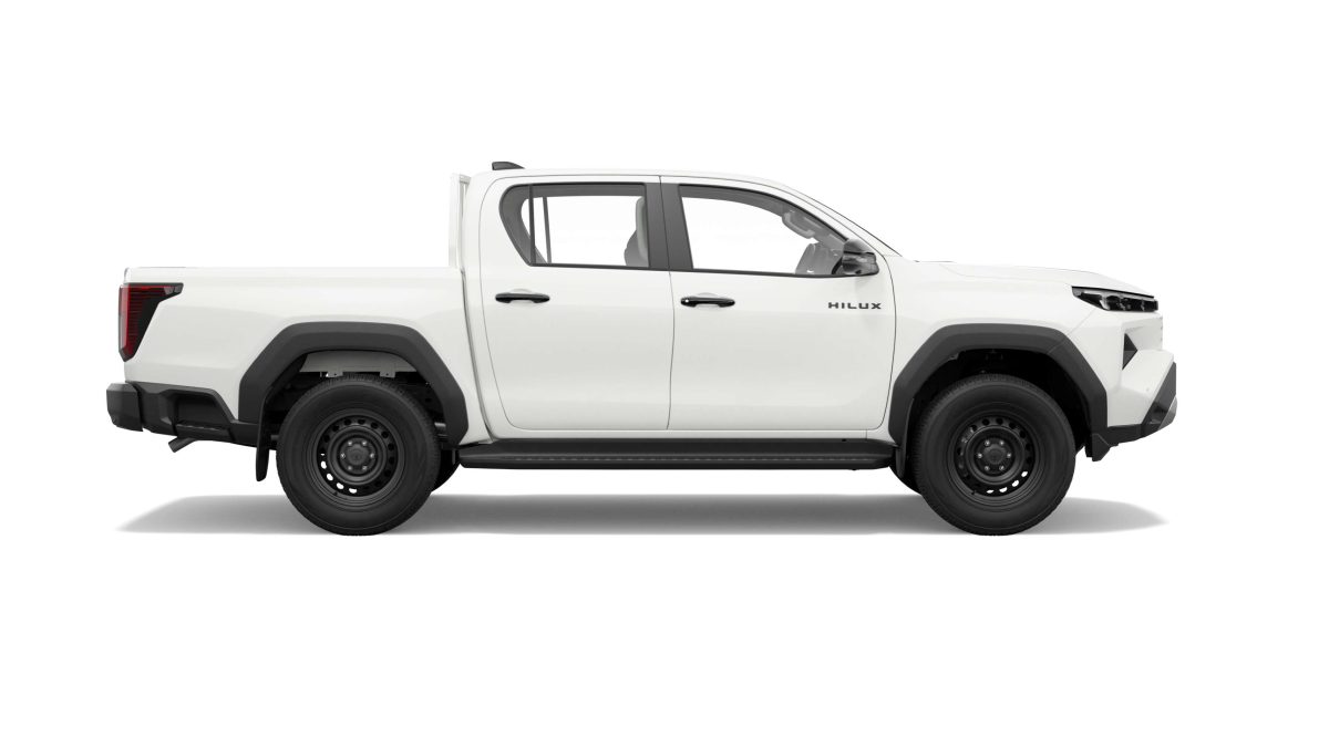 2026 Toyota HiLux 4x4 SR 48V Diesel Double-Cab Pick-Up With Steel Wheels