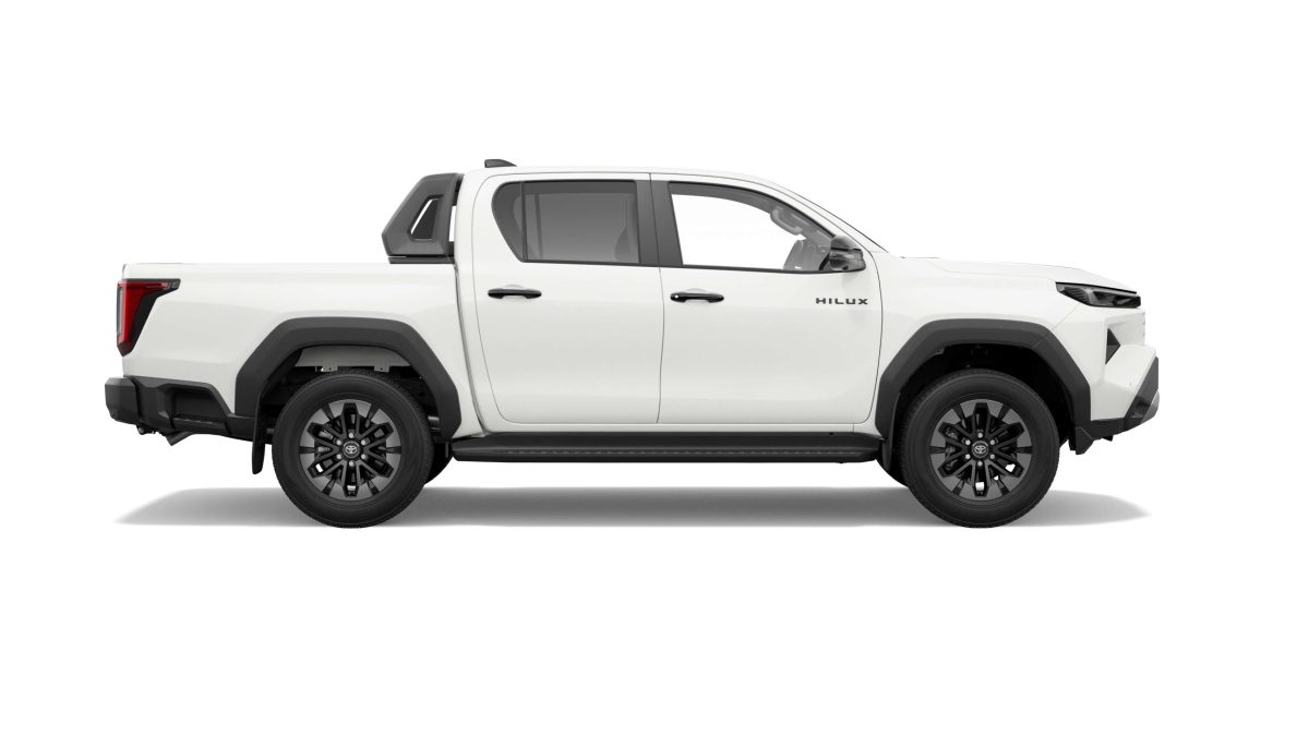 2026 Toyota HiLux 4x4 SR5 48V Diesel Double-Cab Pick-Up