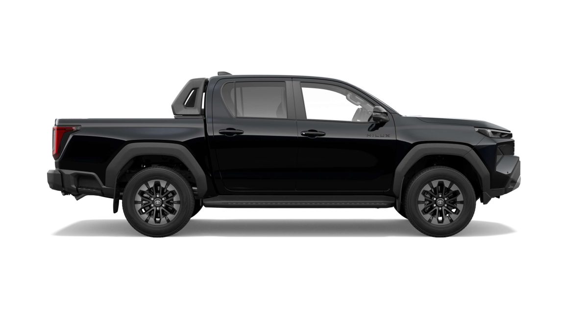 2026 Toyota HiLux 4x4 SR5 48V Diesel Double-Cab Pick-Up