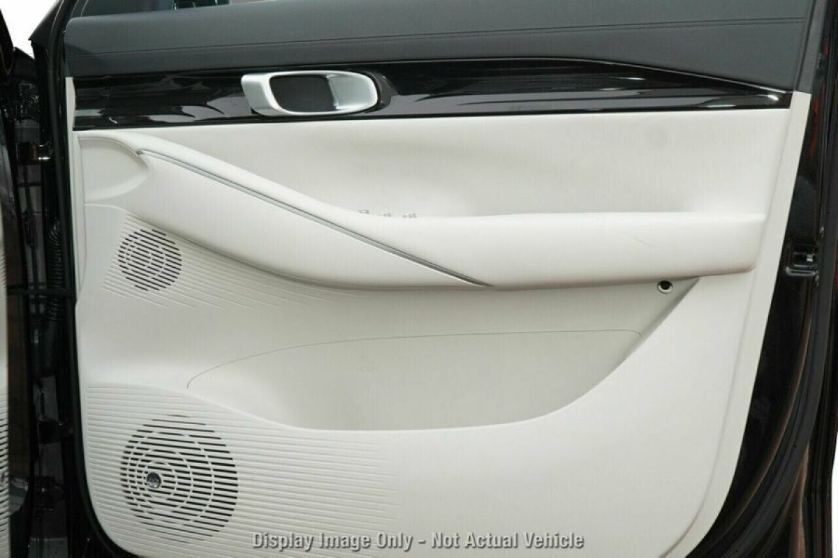 2026 Geely EX5 Wagon (Shadow Black)