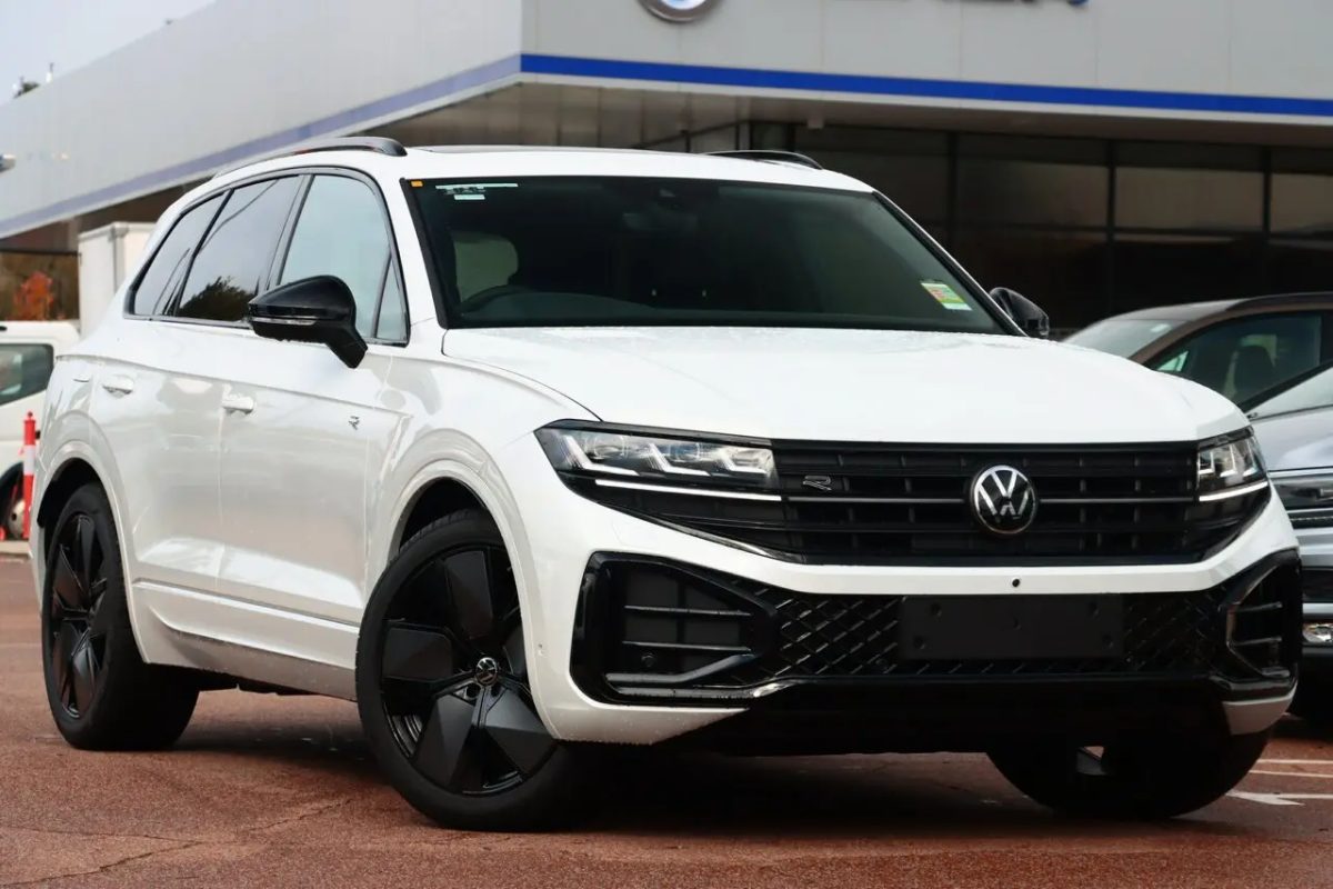 2026 Volkswagen Touareg RC MY26 210TDI Tiptronic 4MOTION Wolfsburg Edition Oryx White Pearl 8 Speed