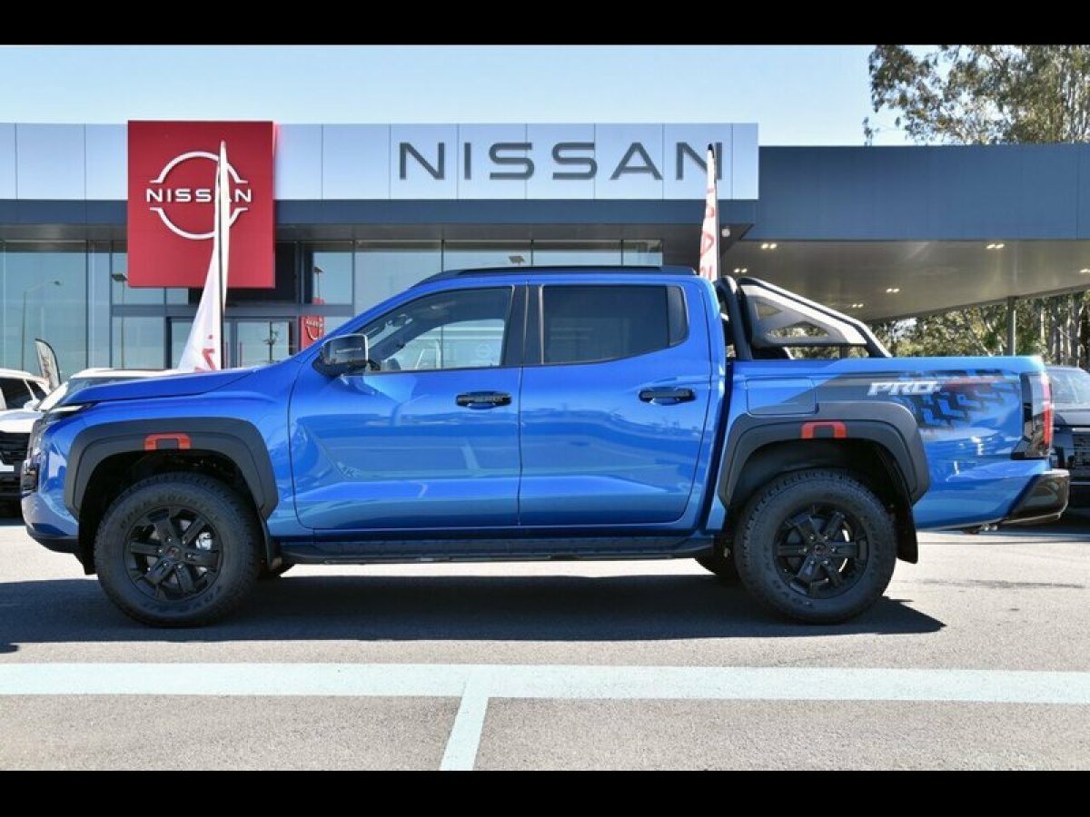 2026 Nissan Navara PRO-4X Pick-up Super 4WD Utility (Horizon Blue) Demo Car