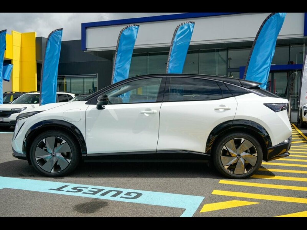 2025 Nissan Ariya Evolve e-4ORCE Wagon (White Pearl) Demo Car