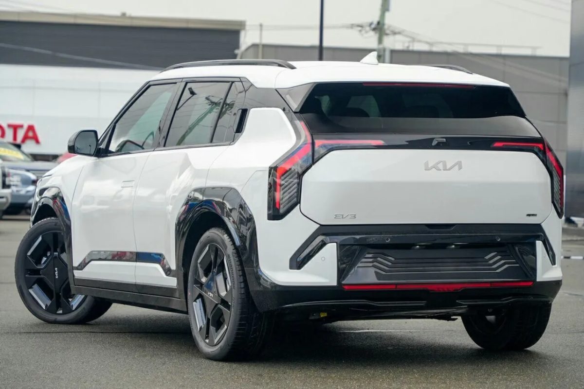 2026 Kia EV3 SV MY27 GT-Line 2WD Long Range Snow White Pearl 1 Speed Reduction Gear Wagon