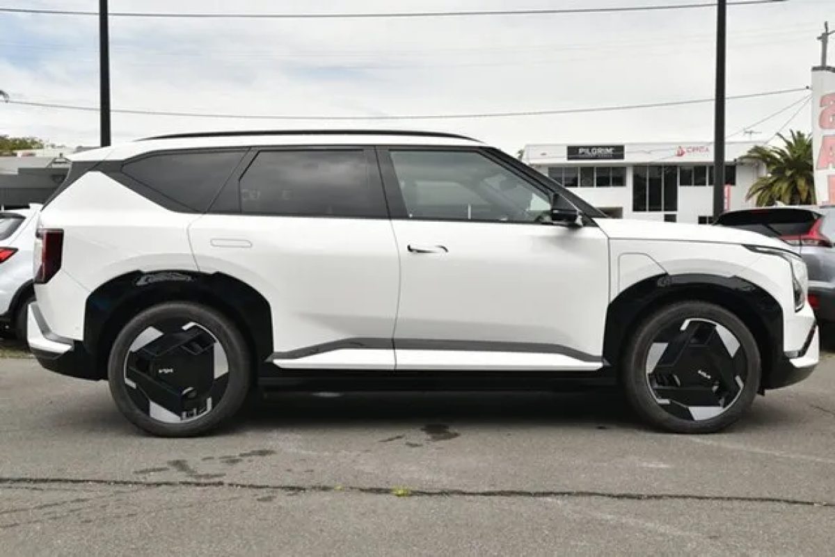 2025 Kia EV5 OVc MY25 GT-Line AWD Clear White 1 Speed Reduction Gear Wagon