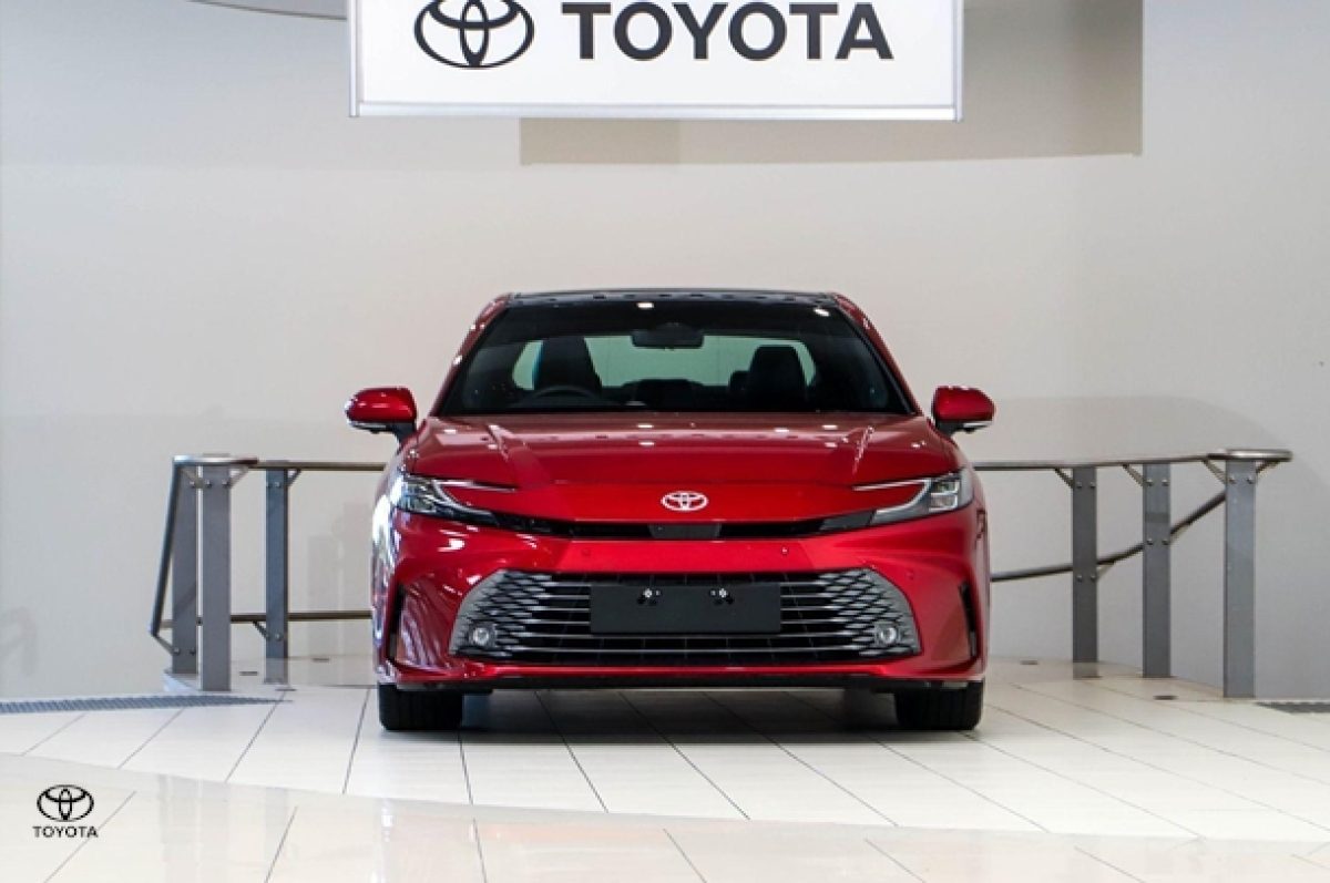 2025 Toyota Camry SL