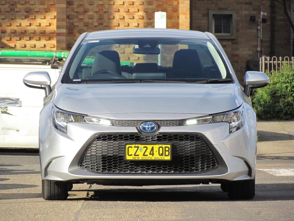 2021 Toyota Corolla Sedan Hybrid Ascent Sport