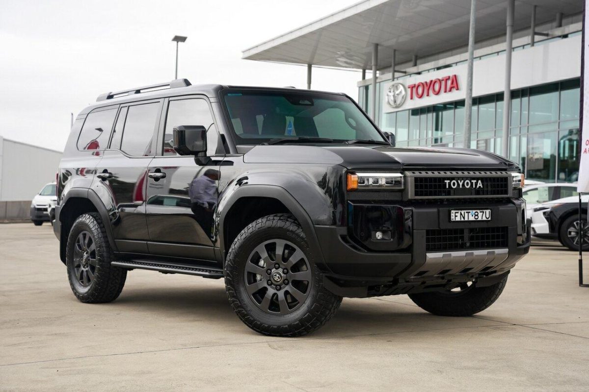 2024 Toyota Landcruiser Prado Altitude