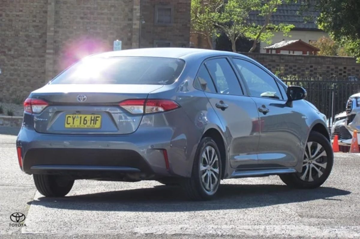 2020 Toyota Corolla Ascent Sport Hybrid