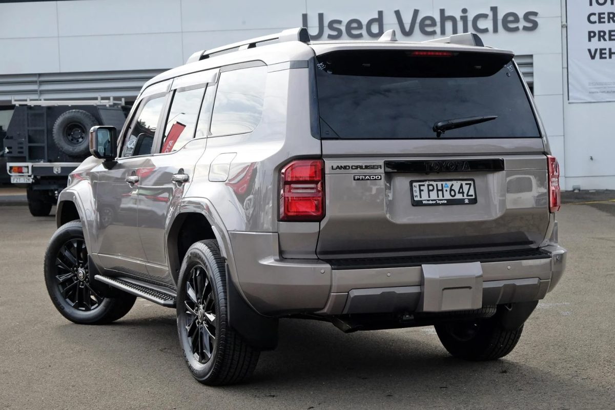 2025 Toyota PRADO VX