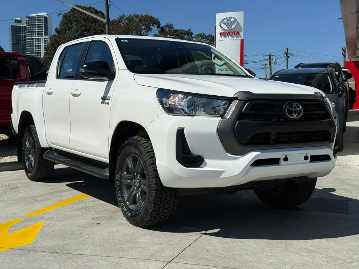 2022 Toyota HiLux 4x4 SR