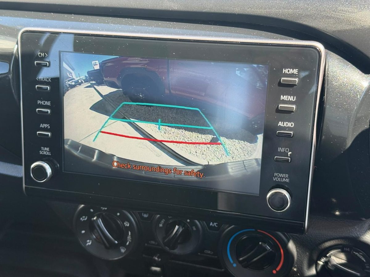 2022 Toyota HiLux 4x4 SR