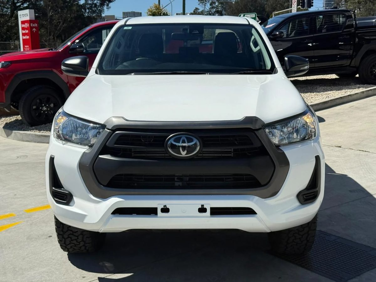 2022 Toyota HiLux 4x4 SR