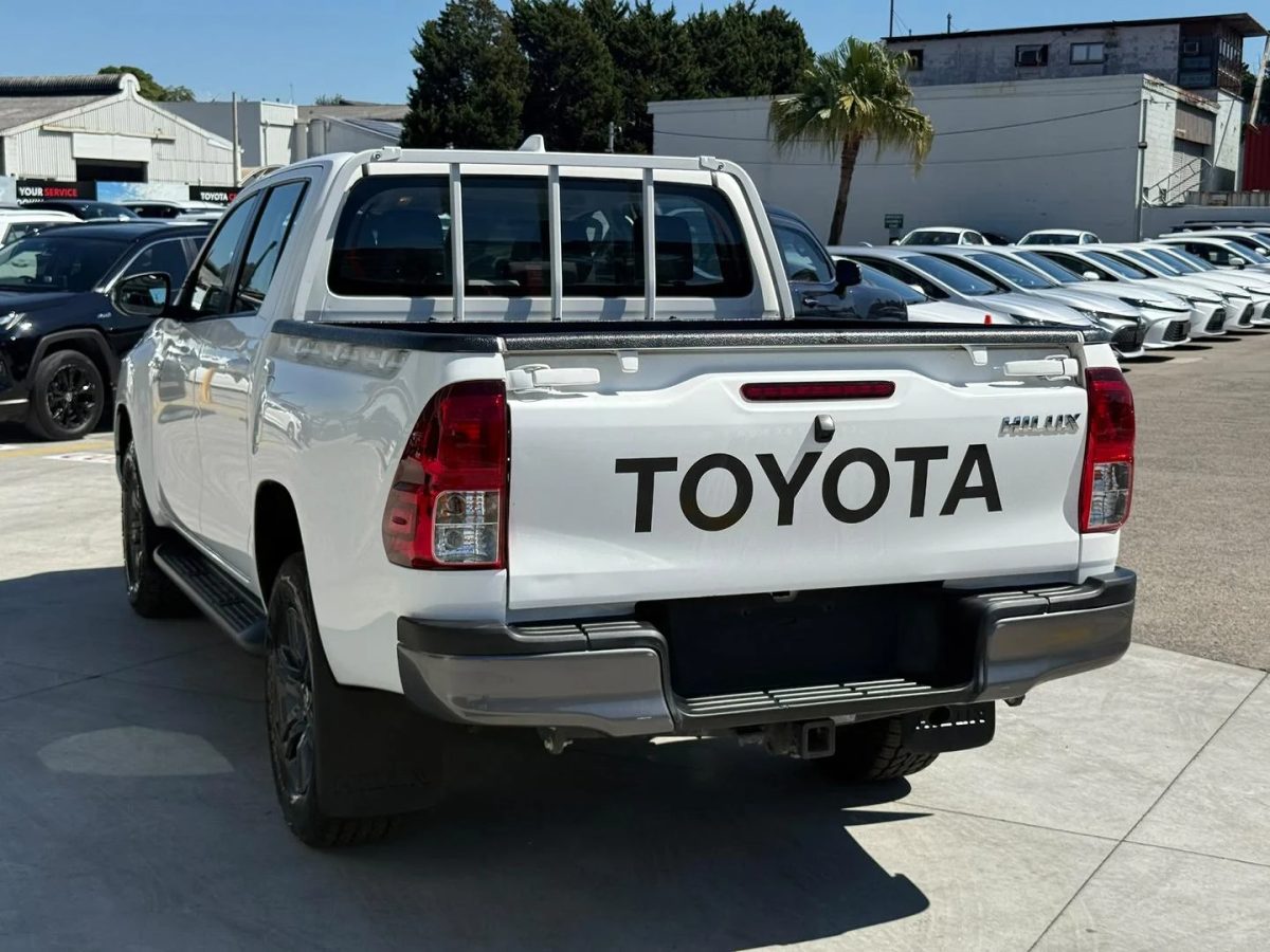 2022 Toyota HiLux 4x4 SR