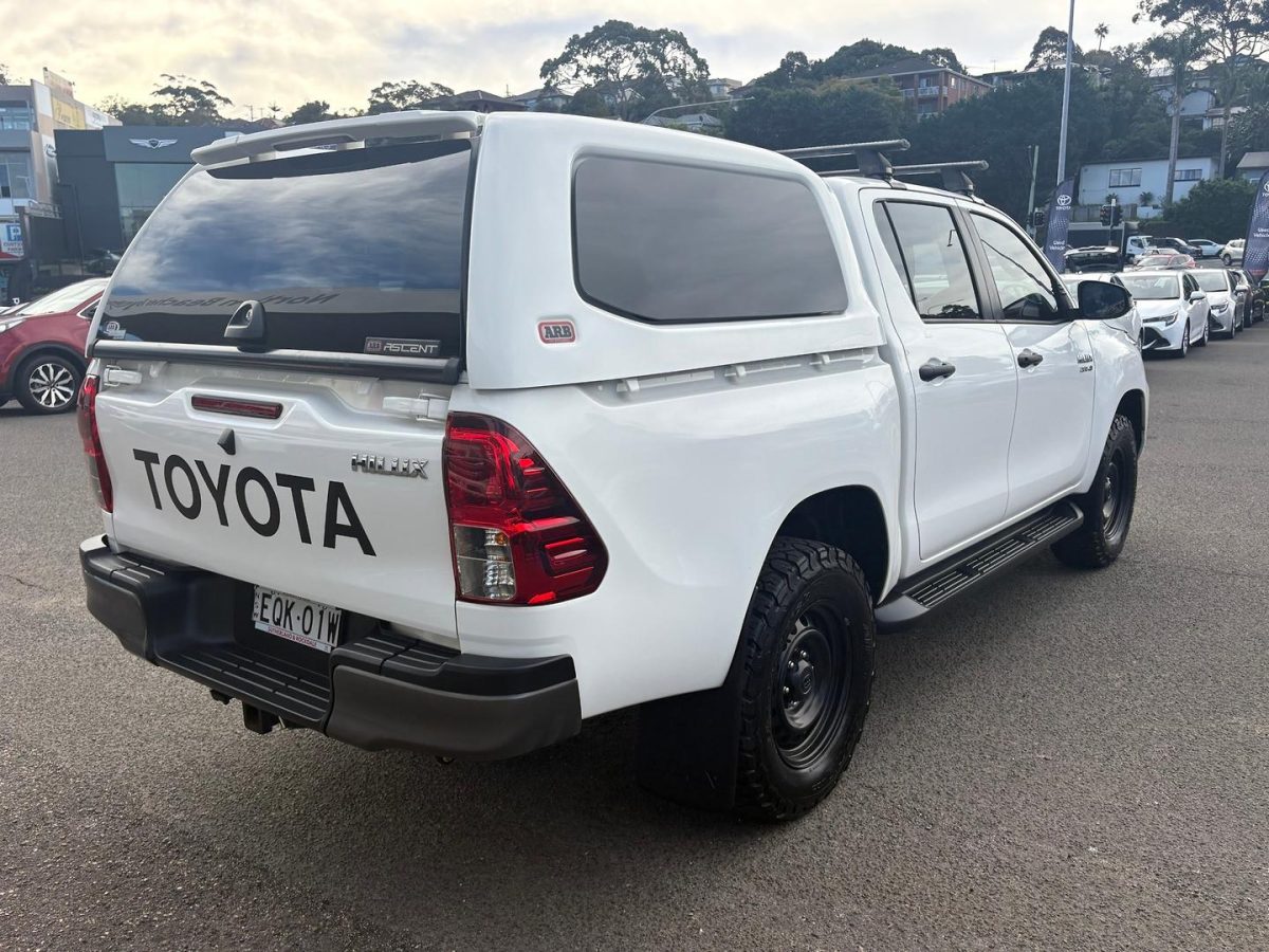 2021 Toyota Hilux SR