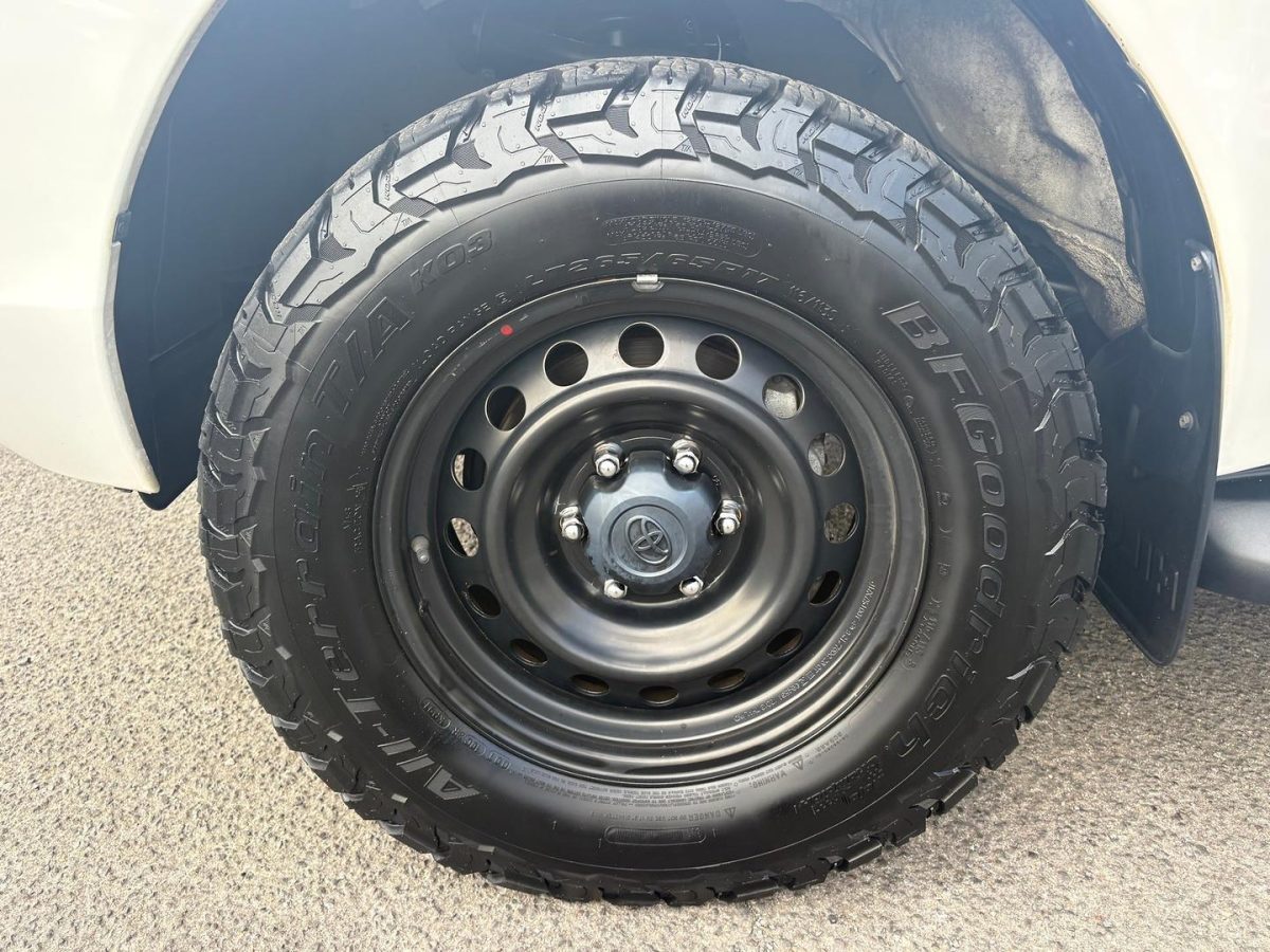 2021 Toyota Hilux SR
