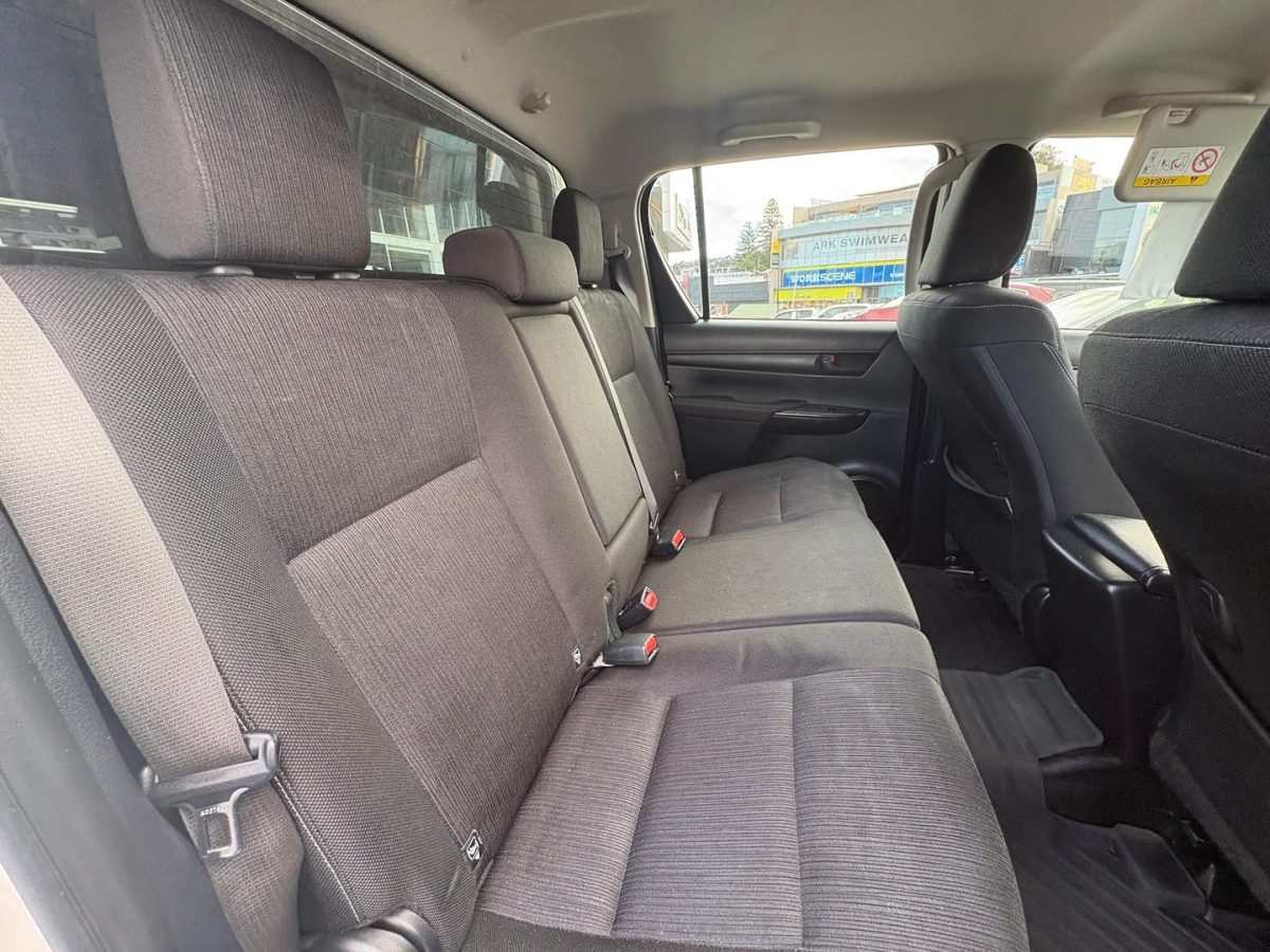 2021 Toyota Hilux SR