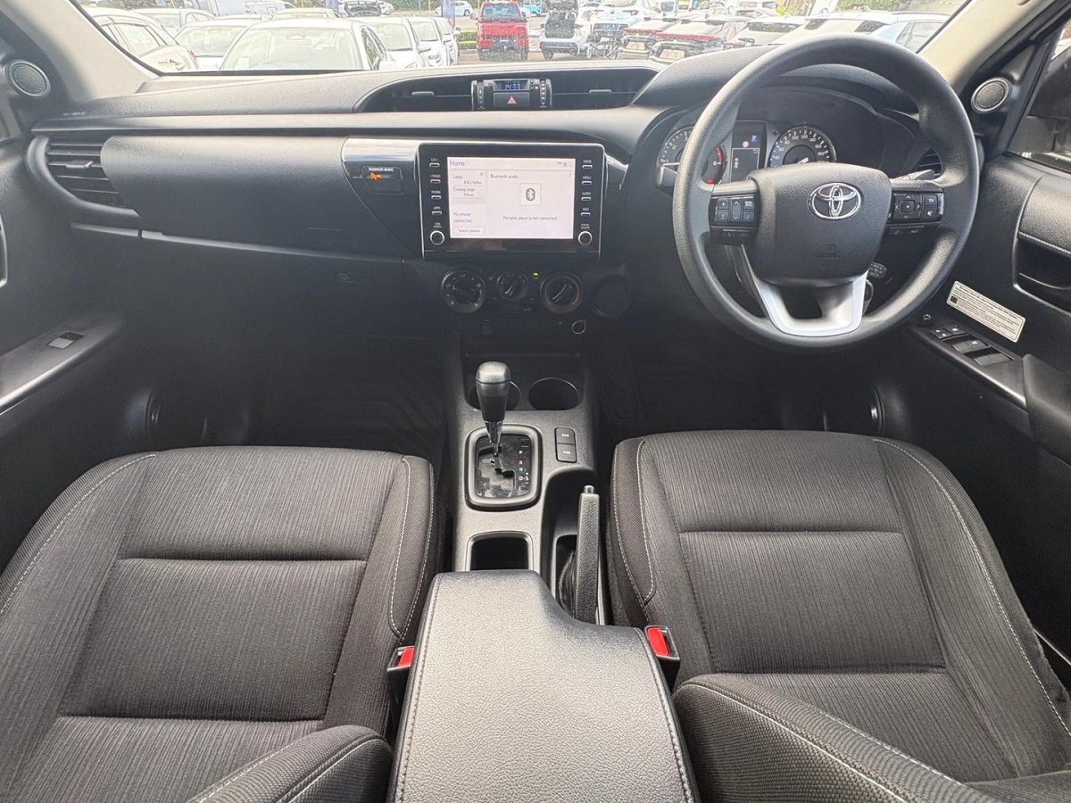 2021 Toyota Hilux SR