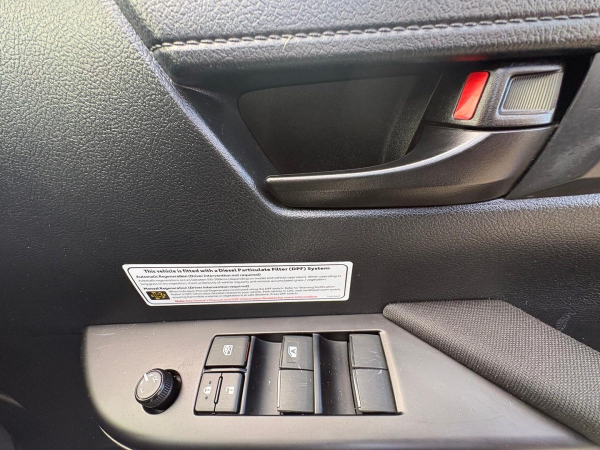 2021 Toyota Hilux SR