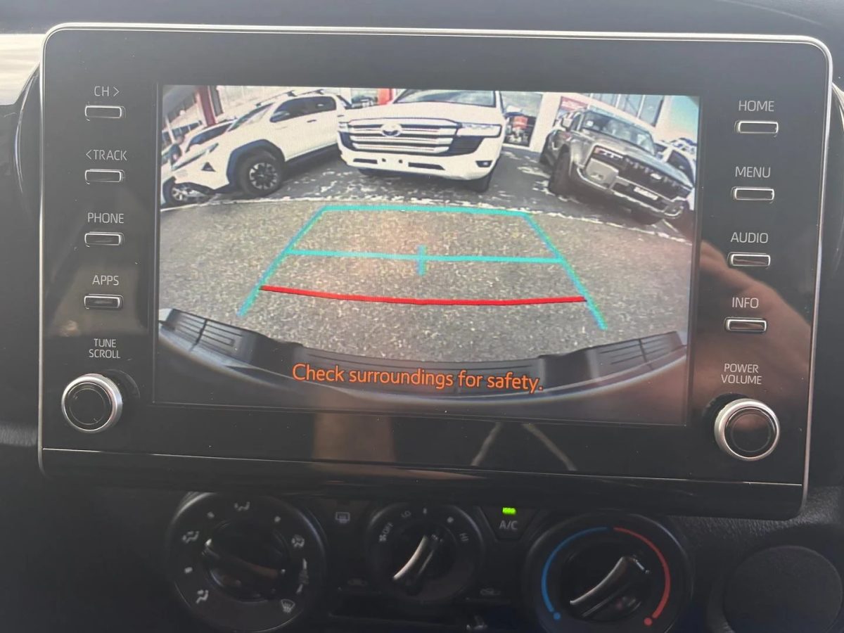 2021 Toyota Hilux SR
