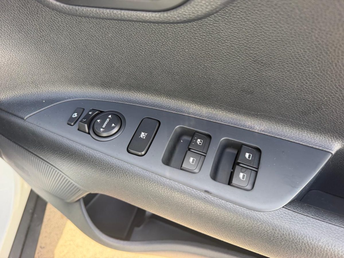 2025 Kia STONIC S