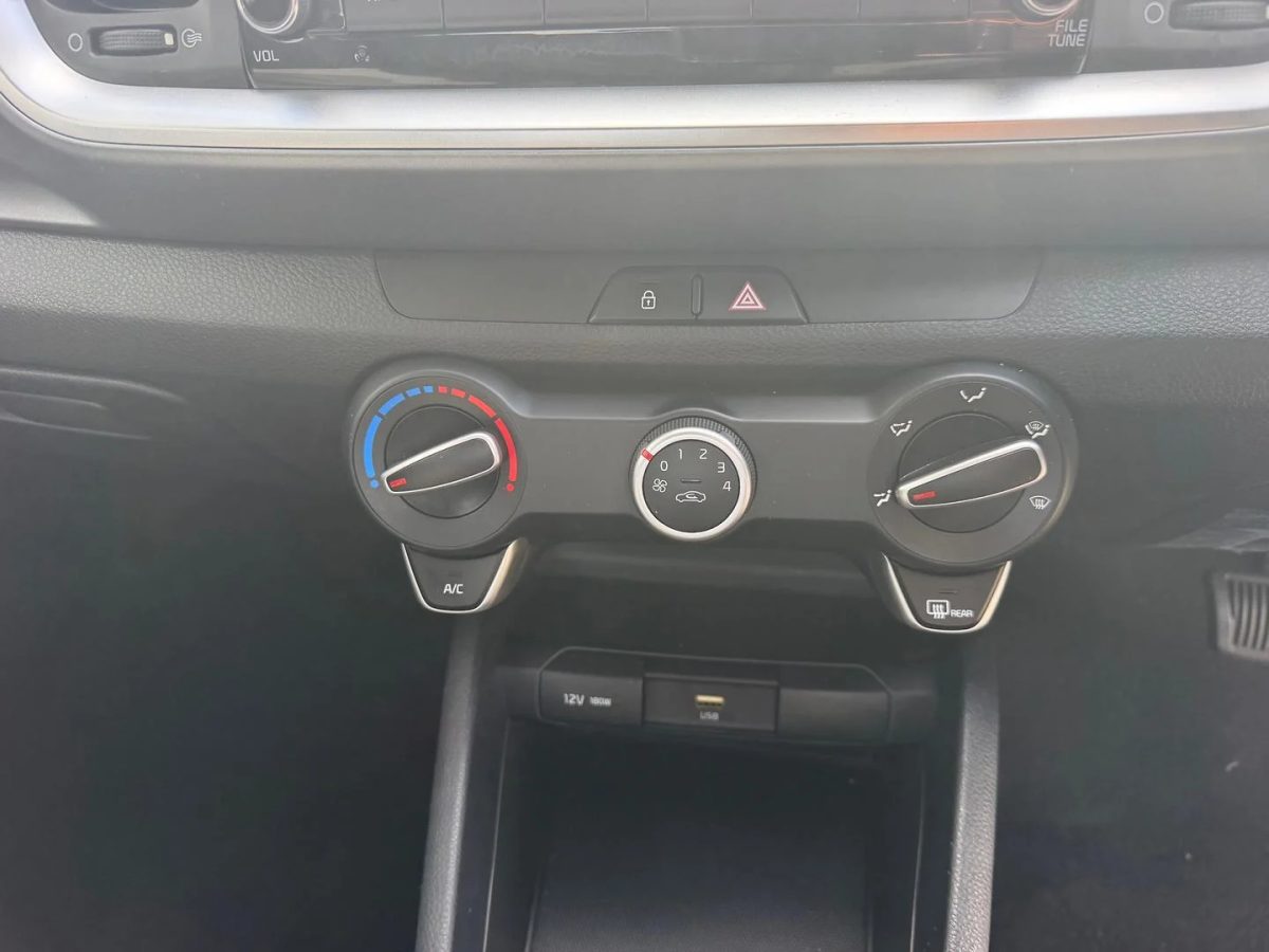 2025 Kia STONIC S