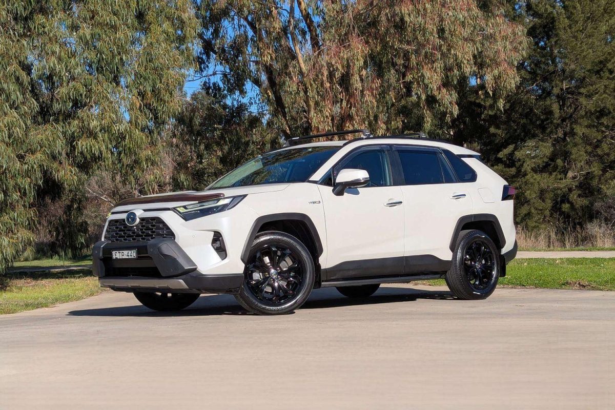 2022 Toyota RAV4 Hybrid Cruiser 2WD