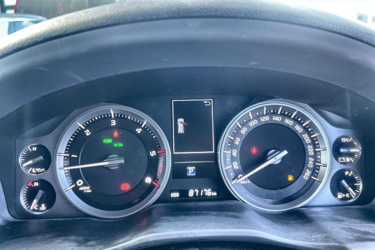 2021 Toyota Landcruiser VX
