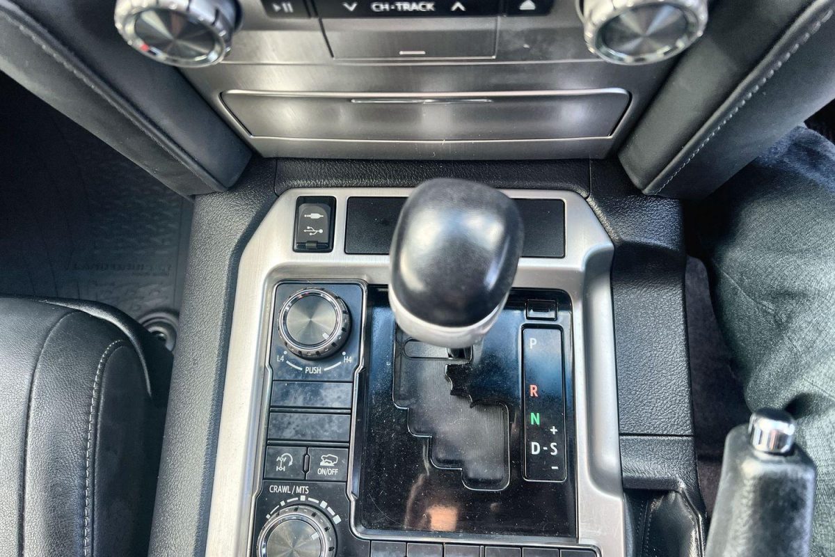 2021 Toyota Landcruiser VX