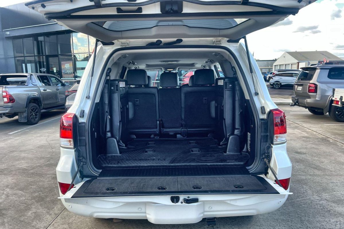 2021 Toyota Landcruiser VX