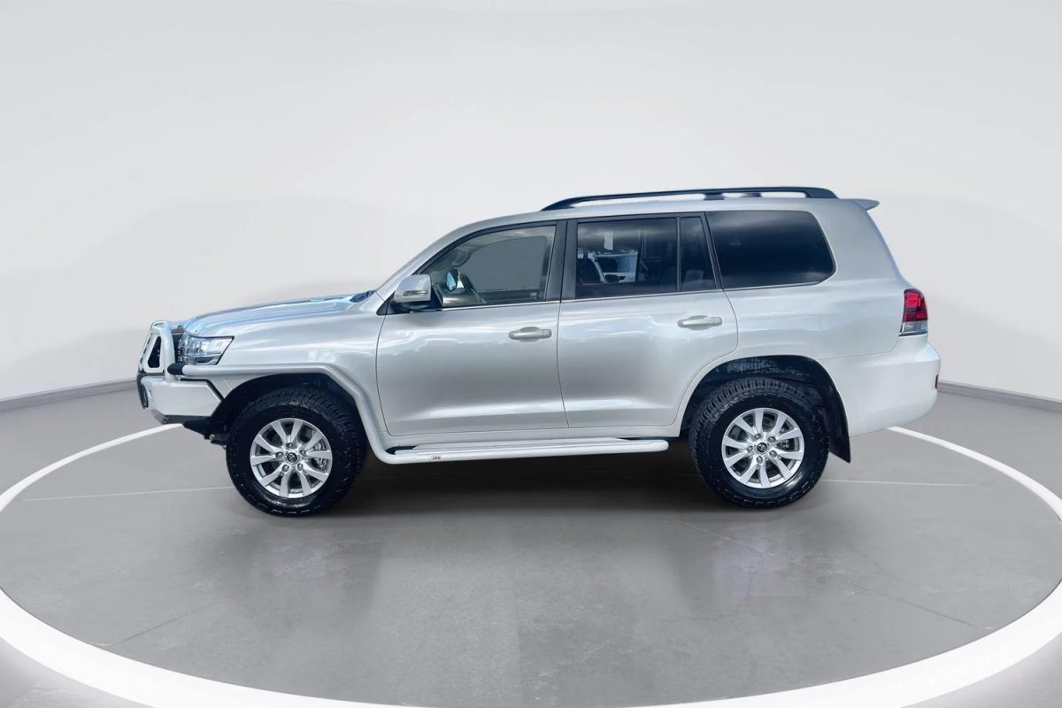 2021 Toyota Landcruiser VX