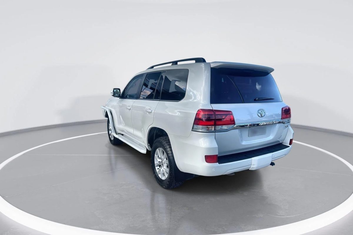 2021 Toyota Landcruiser VX