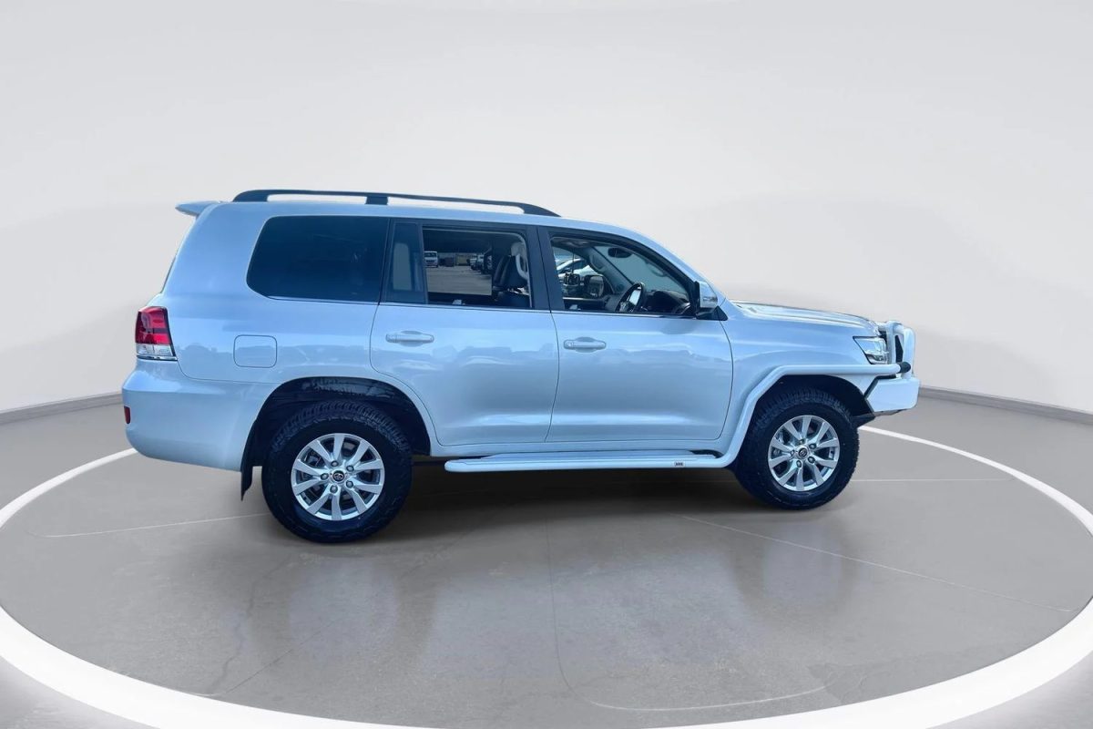 2021 Toyota Landcruiser VX
