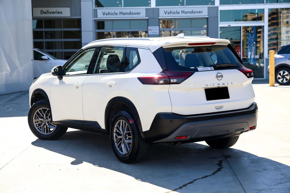 2024 Nissan X-TRAIL ST