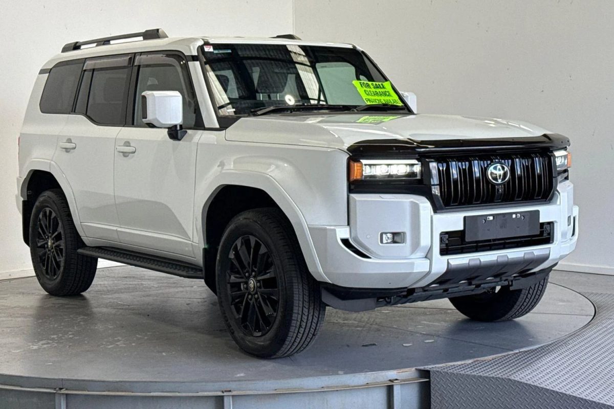 2025 Toyota Landcruiser Prado VX