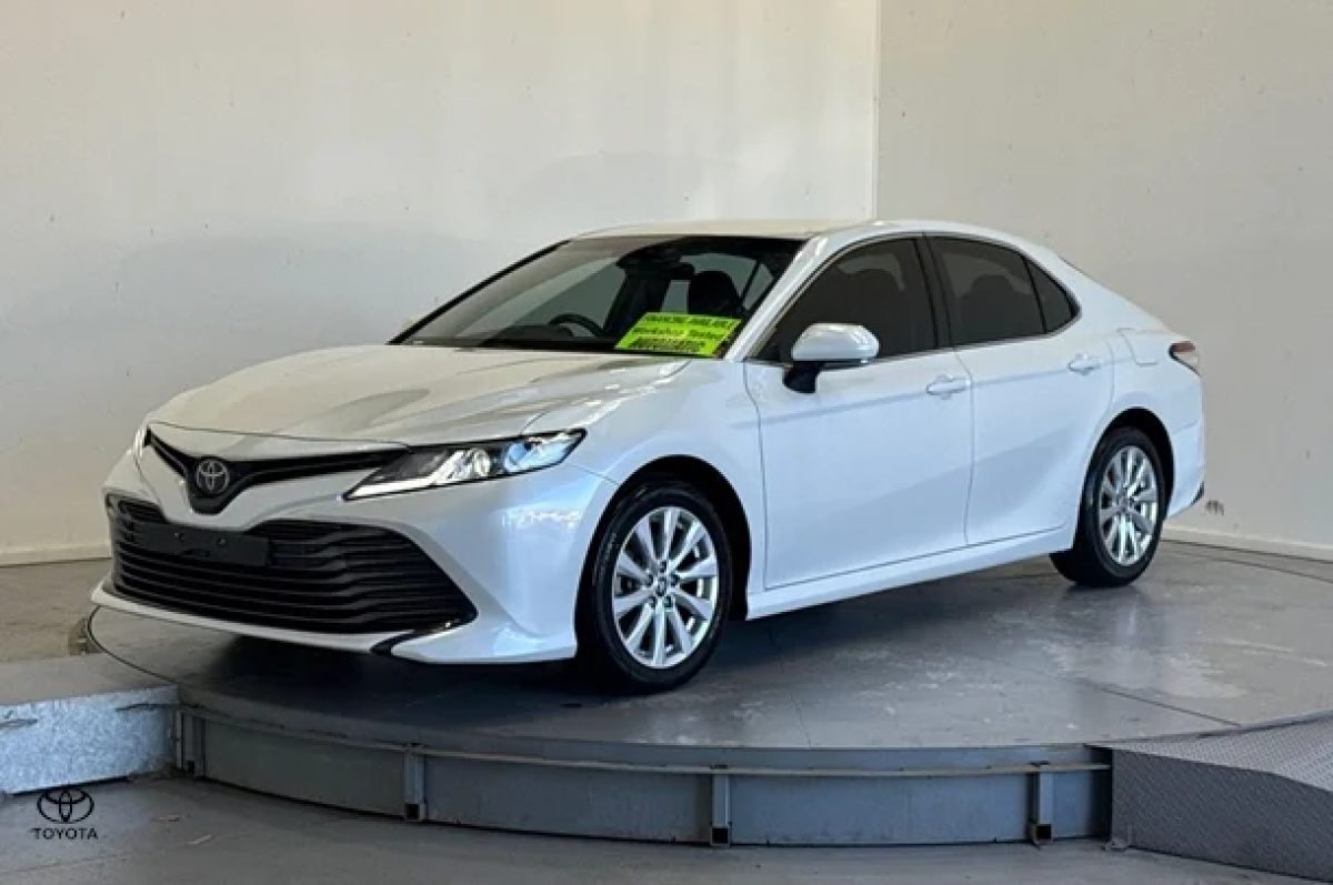 2020 Toyota Camry Ascent