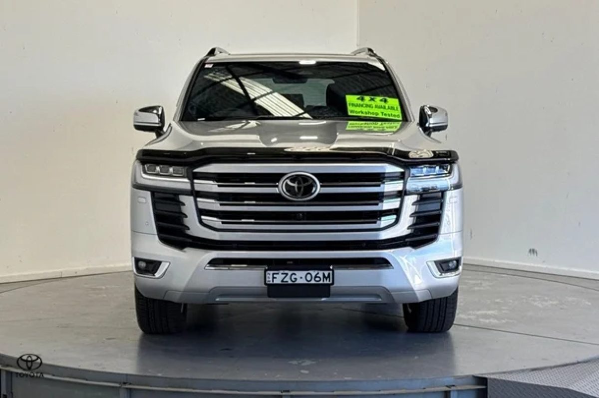 2026 Toyota Landcruiser Sahara ZX