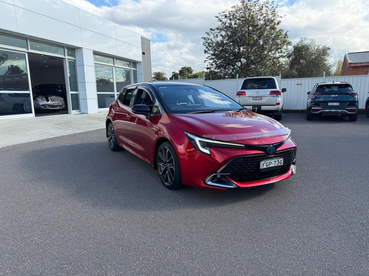 2024 Toyota Corolla Hatch Hybrid ZR