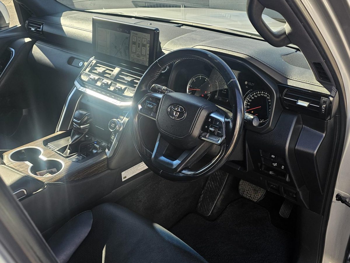 2021 Toyota Landcruiser VX
