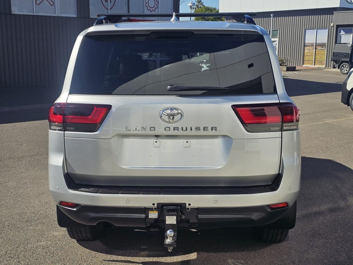 2021 Toyota Landcruiser VX