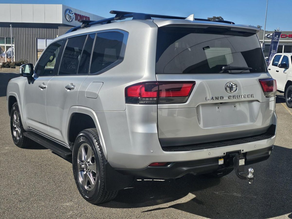2021 Toyota Landcruiser VX