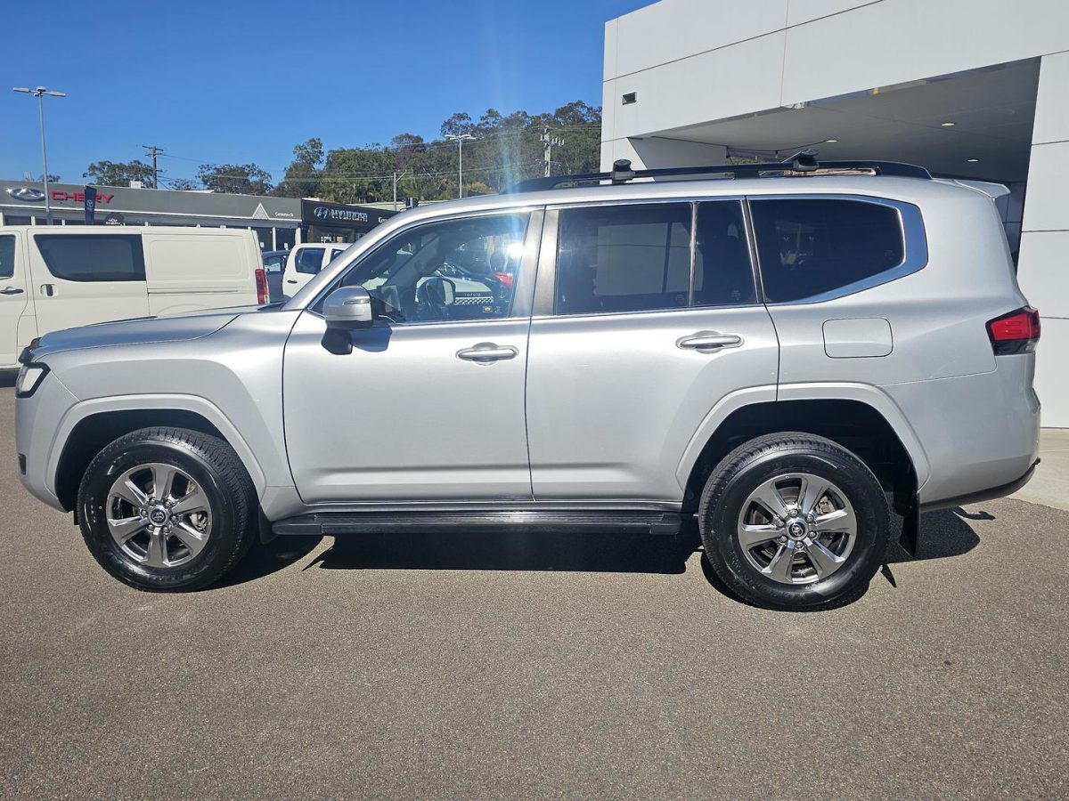 2021 Toyota Landcruiser VX