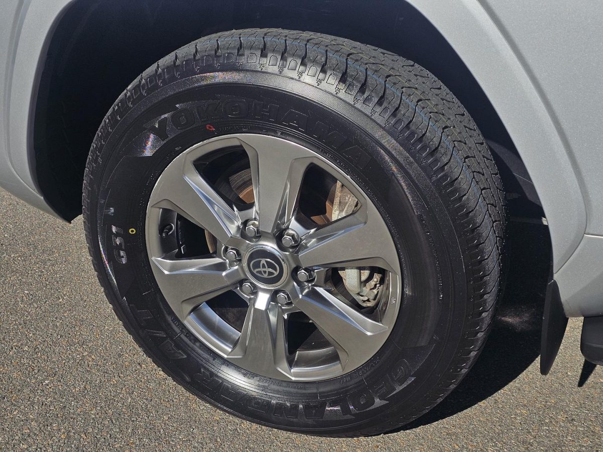 2021 Toyota Landcruiser VX